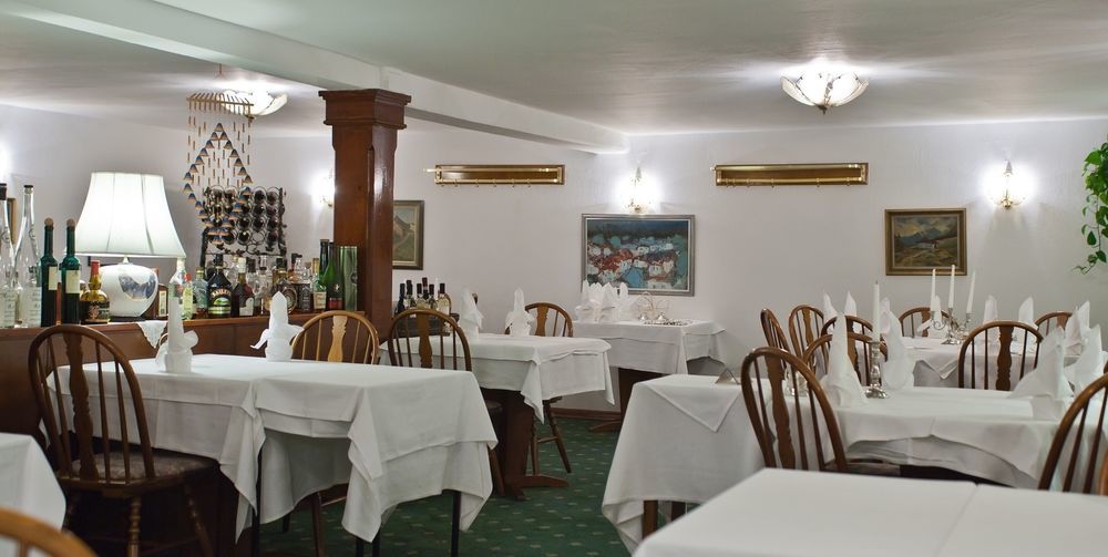 Hotel Goldener Sternen Констанц Экстерьер фото
